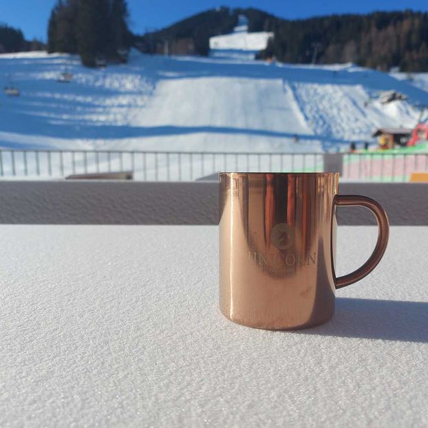 Tasse im Schnee